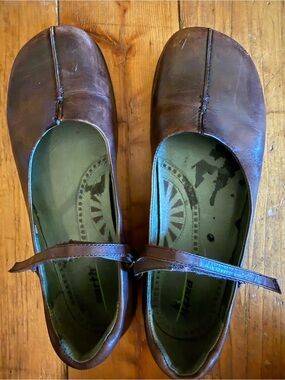 Earth Dark Brown Leather Mary Jane Flats